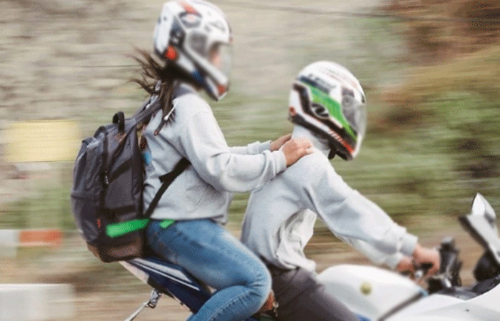 હેલ્મેટનો કાયદો શહેરી વિસ્તારમાં મરજીયાત, હાઇવે પર ફરજીયાત 1 - image