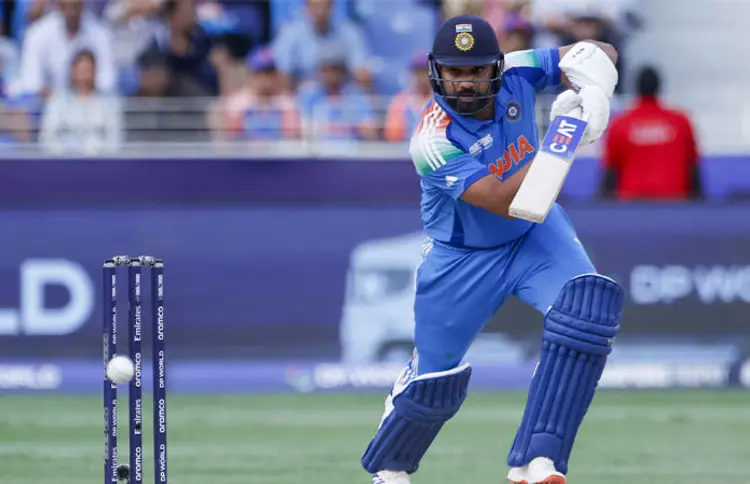 ICC ODI Rankings: નિવૃત્તિની અટકળો વચ્ચે રોહિત શર્માએ વનડે રેન્કિંગમાં છલાંગ, ટોપ-2માં ગિલ-હિટમેન 1 - image