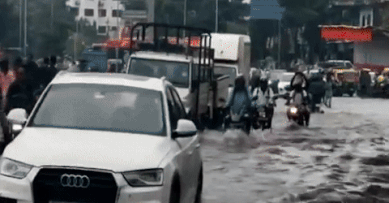 ગુજરાતમાં સતત અનરાધાર વર્ષા, સિઝનનો 100% વરસાદ પૂર્ણ, સૌથી વધુ અહીં 90 ઈંચ ખાબક્યો 1 - image