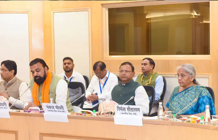 GSTમાંથી 12 ટકા અને 28 ટકાનો સ્લેબ દૂર કરવાની ભલામણ, GOMએ સ્વીકાર્યો પ્રસ્તાવ 1 - image