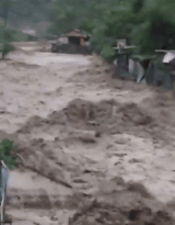 ઉત્તરાખંડઃ સોમવારે મોડી રાત્રે વાદળ ફાટ્યું, 100 જેટલા લોકોનું રેસ્ક્યુ, 2 હજુ ગુમ 1 - image