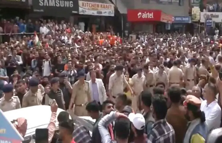 બે દિવસમાં મસ્જિદ તોડી પાડો...' શિમલામાં ગેરકાયદે બાંધકામ અંગે હોબાળો, વિધાનસભામાં પણ મામલો ઉછળ્યો 1 - image