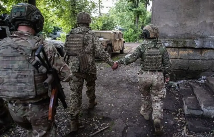 Russia's biggest airstrike on Ukraine: First attack on cabinet building, 800 drones launched over Kiev 1 - image