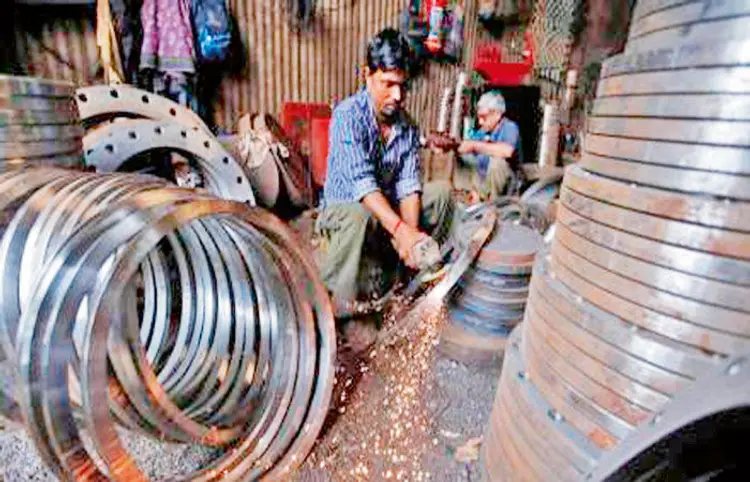 વર્તમાન મહિનામાં દેશની ઉત્પાદન ક્ષેત્રની પ્રવૃત્તિમાં જોવાયેલી વૃદ્ધિ 1 - image