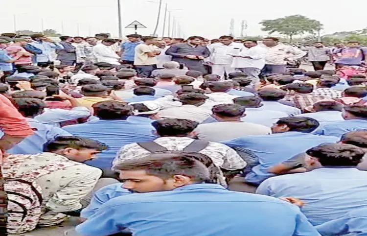 ગંભીરા પુલ તૂટી પડતા ફરીને જવું પડતું હોવાથી કંપનીના 500 કર્મીની હડતાળ 1 - image